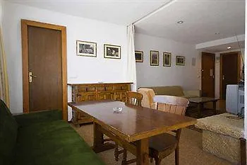 Apartamentos La Nogalera Torremolinos 0*,