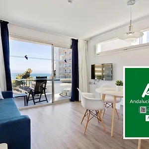 apartamentos-carihuela-suites.hotelsinnerja.org/